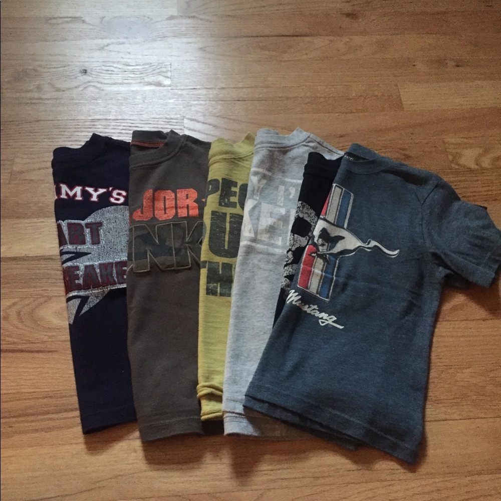 Bundle of (6) 📦 3T/ 3YRS short sleeve shirts